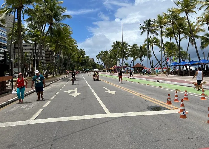 Den Oude Home, A Poucos Metros Da Praia Da Ponta Verde